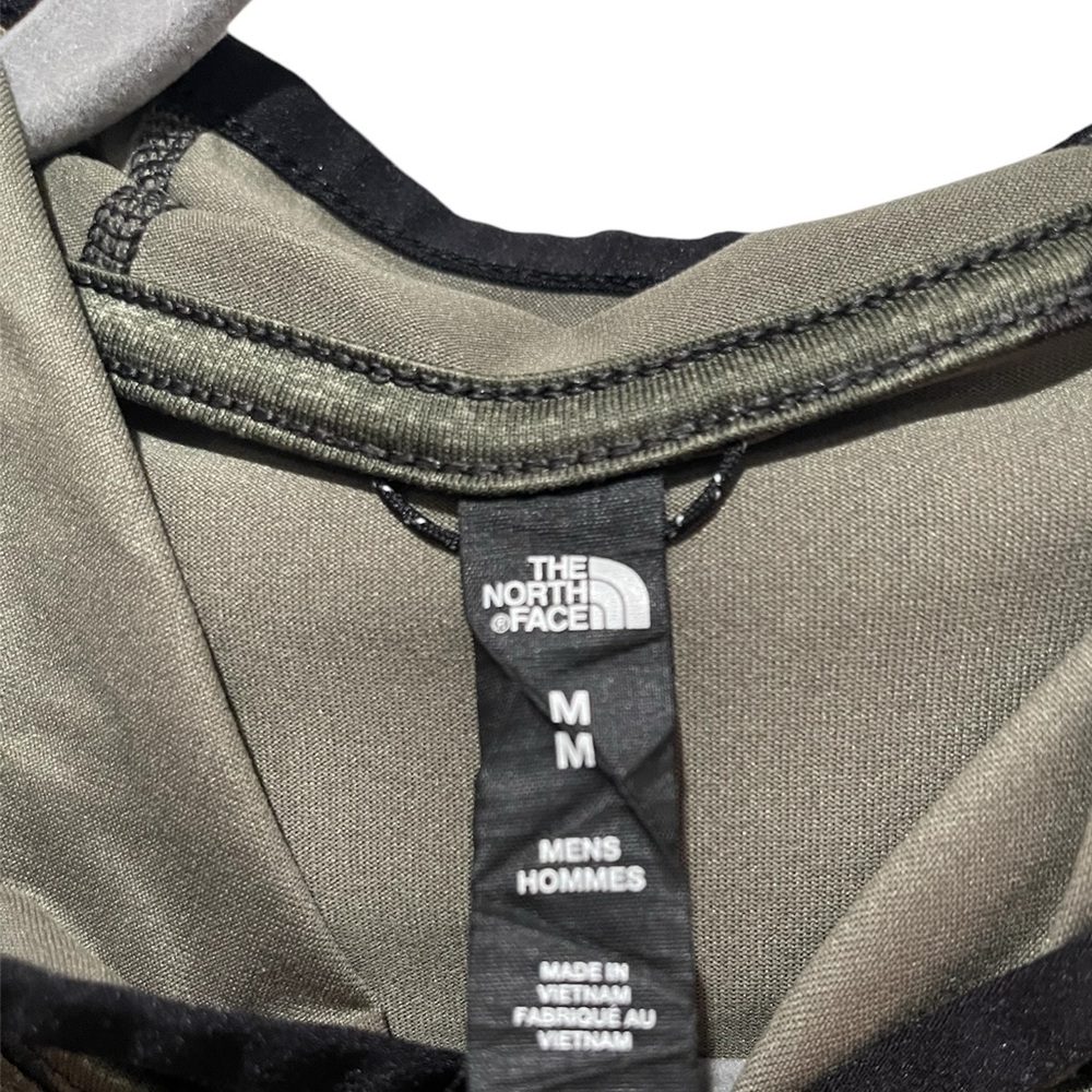 The North Face Mens Hiking Gear Pullover Hoodie. Color CAMOUFLAGE GREEN. Size M. - Picture 5 of 8